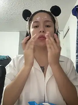 aliciia 23 online show from October 2025 04:18:02 AM