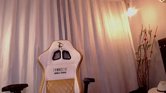 Meriiida online show from October 2025 03:47:01 AM