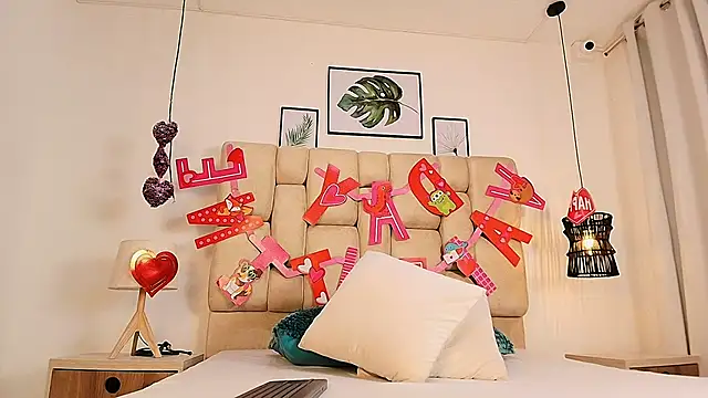 elizawiliamst online show from September 2025 12:06:01 PM