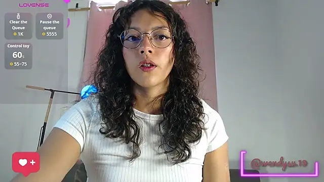 WendySuns  online show from September 2025 06:09:01 PM