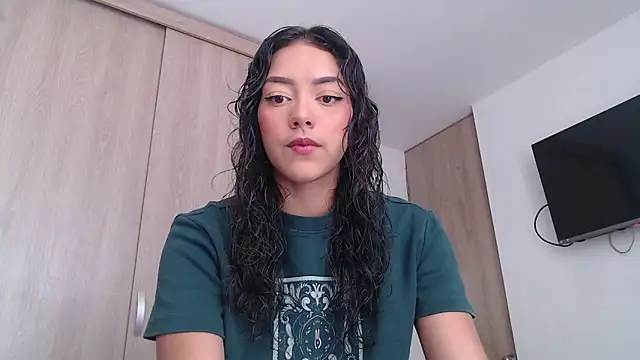 WendySuns  online show from November 2025 05:03:01 PM