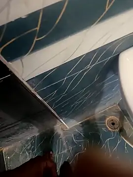 bobby3374 online show from October 2025 01:01:01 PM