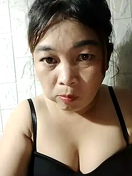 Lyly nuce online show from September 2025 04:12:02 PM