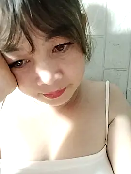 Lyly nuce online show from October 2025 04:48:02 PM