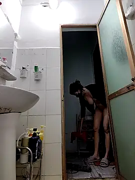 simsim-00 online show from November 2025 07:58:01 PM