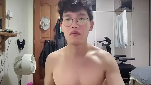 Passionatetwink2 online show from October 2025 10:00:02 AM