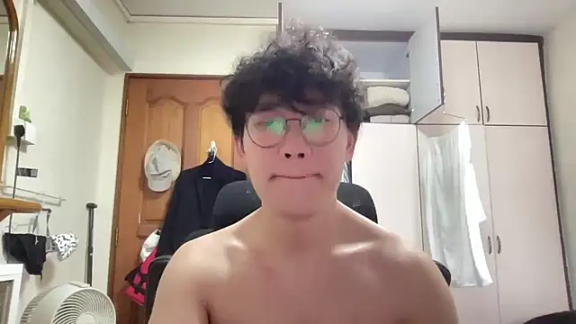 Passionatetwink2 online show from March 2026 07:59:01 AM