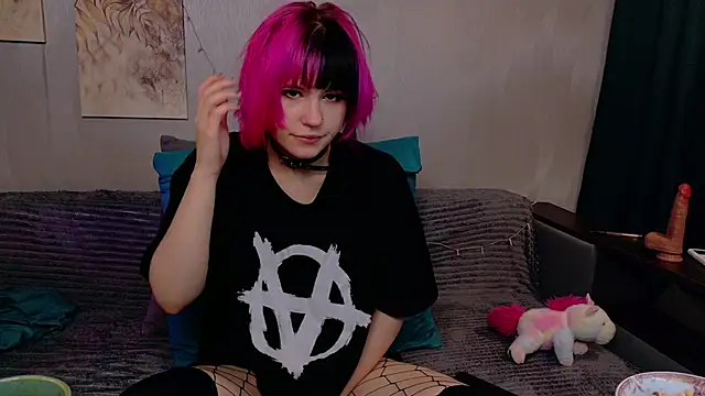 Snapshot of KikiMoor chatting on September 2025 05:20:01 AM KikiMoor online show from September 2025 05:20:01 AM