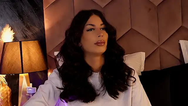 EvaRhea online show from October 2025 02:52:01 AM