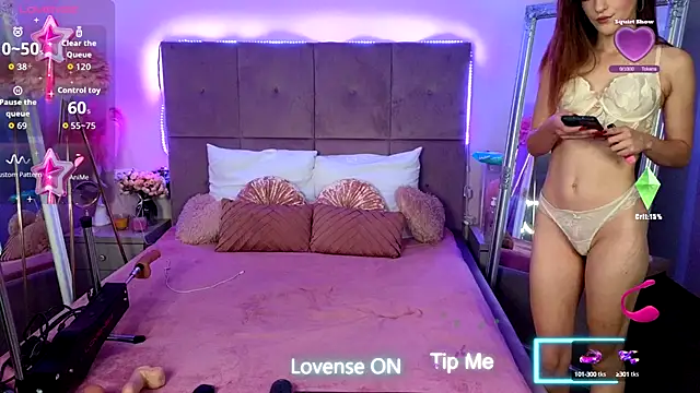 Nicole Bond online show from October 2025 02:11:02 AM