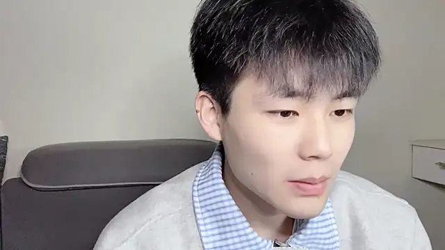 xiaoyang5200 online show from November 2025 02:38:01 PM