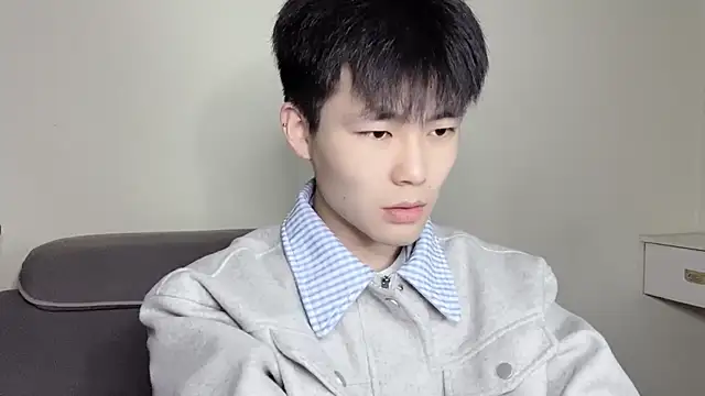 xiaoyang5200 online show from November 2025 02:17:01 PM