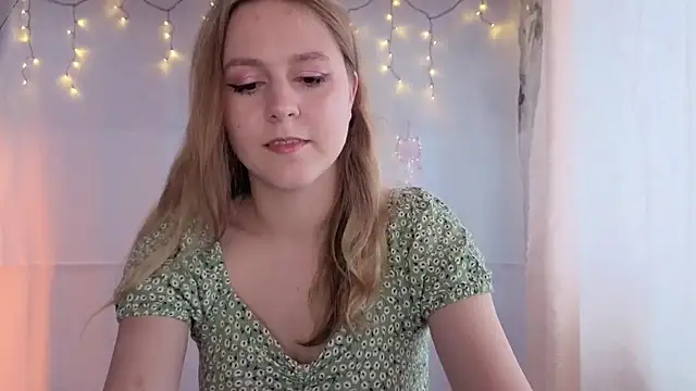 Snapshot of ShyMistery chatting on November 2025 10:59:01 AM ShyMistery online show from November 2025 10:59:01 AM