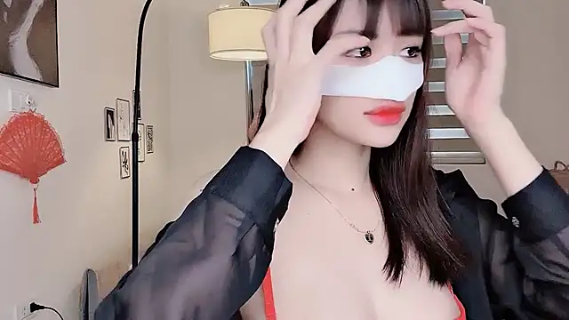 Snapshot of MaiLiiil chatting on September 2025 03:06:02 AM MaiLiiil online show from September 2025 03:06:02 AM