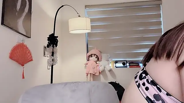 Snapshot of MaiLiiil chatting on September 2025 05:31:01 AM MaiLiiil online show from September 2025 05:31:01 AM