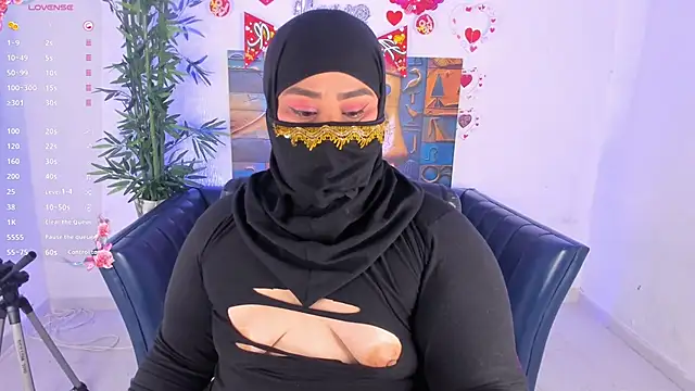 samanee konn online show from April 2026 07:14:01 PM