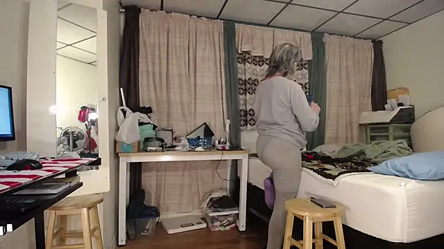 ANALTRAINING4U2 online show from March 2025 11:42:01 PM