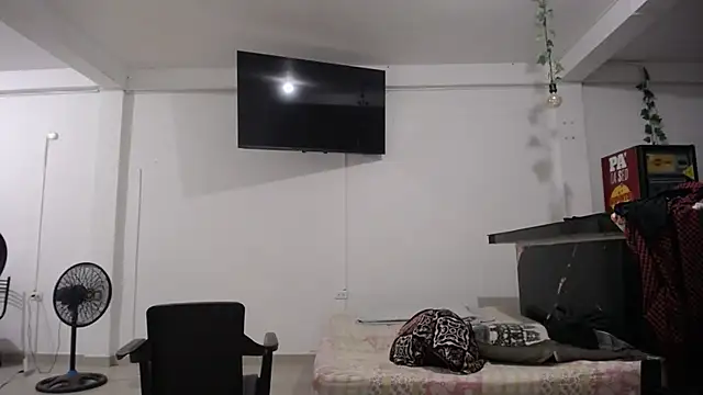 yohacriss online show from September 2025 08:30:02 PM