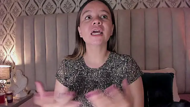 Sky Junne online show from March 2026 05:07:01 PM