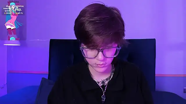 Tsuki Maru online show from March 2026 10:45:01 PM