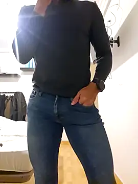 Latinfogoso84 online show from November 2025 06:56:02 PM