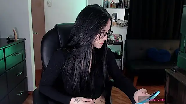 Snapshot of Ashley_olivares chatting on November 2025 02:33:02 AM Ashley olivares online show from November 2025 02:33:02 AM