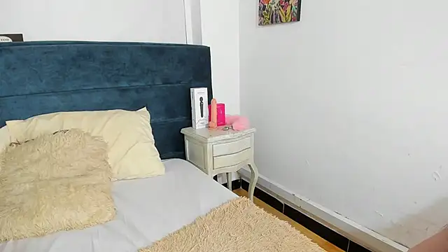 Vicluxxx online show from April 2026 01:23:01 PM