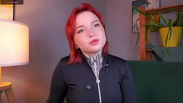 MarnaHarbor online show from October 2025 01:06:02 PM