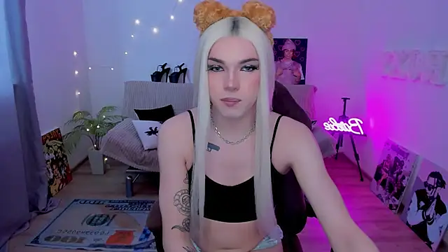 Snapshot of YourTrixie chatting on February 2026 06:50:01 AM YourTrixie online show from February 2026 06:50:01 AM