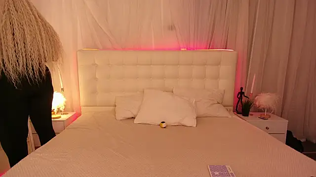 Lilit 1Love online show from October 2025 04:35:02 PM