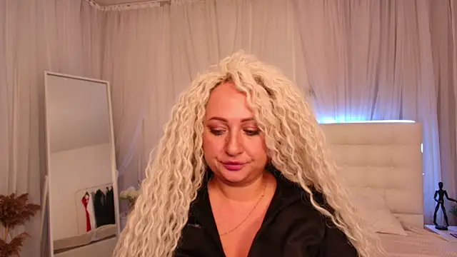 Lilit 1Love online show from October 2025 04:25:02 PM