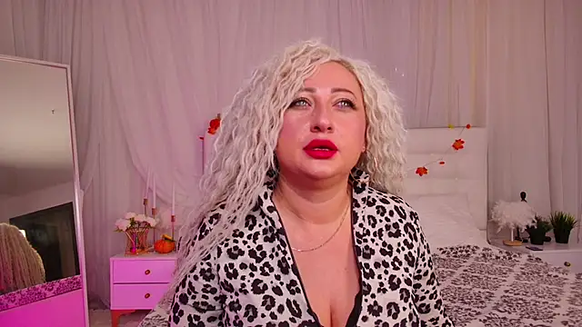 Lilit 1Love online show from November 2025 04:42:01 PM