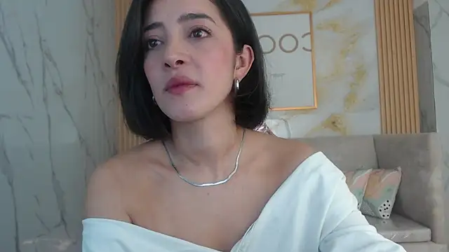 sara lopez s online show from October 2025 01:40:02 PM