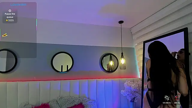 Mila Hank  online show from October 2025 12:24:01 PM