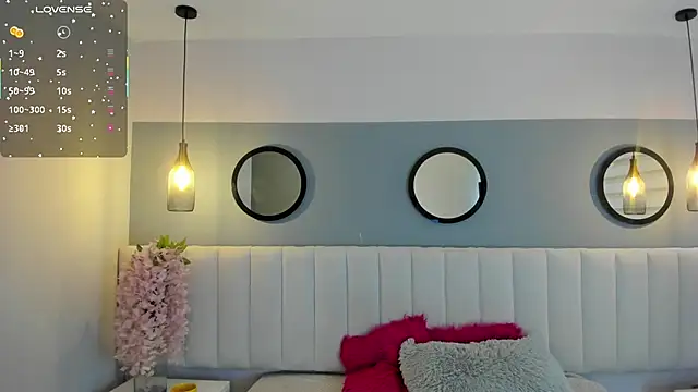 Mila Hank  online show from November 2025 12:28:02 PM