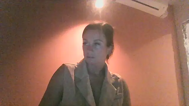 Justnani001 online show from September 2025 07:35:01 PM