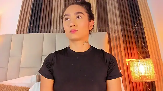 Nicolqueen  online show from April 2026 11:11:02 AM