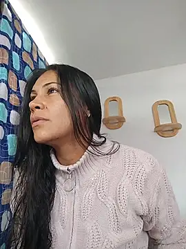 KittyHoleshot87 online show from February 2026 04:00:01 PM