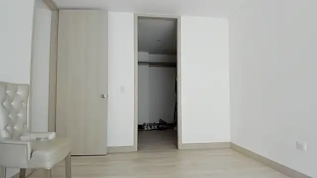 Meganbelford1 online show from October 2025 04:08:01 PM