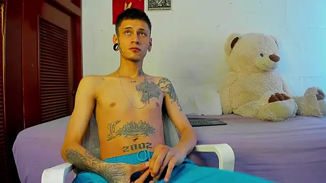 cold snow013 online show from October 2025 11:11:01 AM