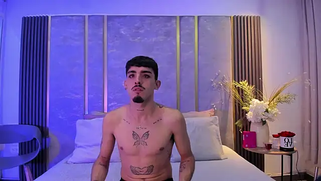 Snapshot of NikoStone_ chatting on September 2025 04:04:02 AM NikoStone online show from September 2025 04:04:02 AM