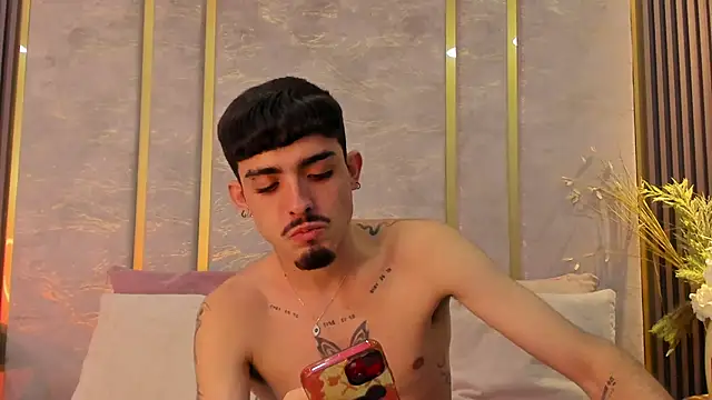 Snapshot of NikoStone_ chatting on September 2025 04:05:01 AM NikoStone online show from September 2025 04:05:01 AM