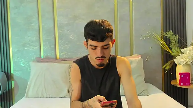 Snapshot of NikoStone_ chatting on October 2025 05:16:02 AM NikoStone online show from October 2025 05:16:02 AM