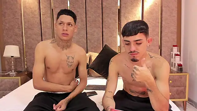 Snapshot of NikoStone_ chatting on October 2025 02:04:01 AM NikoStone online show from October 2025 02:04:01 AM