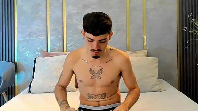 Snapshot of NikoStone_ chatting on November 2025 04:23:02 AM NikoStone online show from November 2025 04:23:02 AM