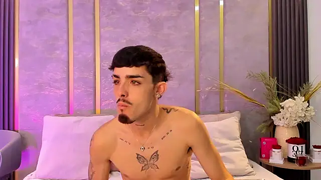 Snapshot of NikoStone_ chatting on November 2025 04:34:02 AM NikoStone online show from November 2025 04:34:02 AM