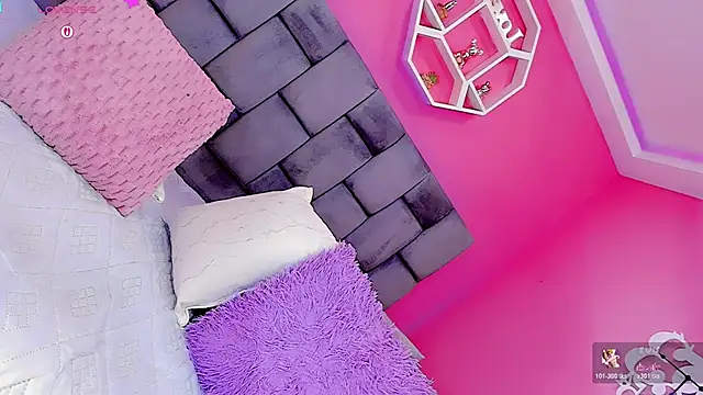 Nauthy girl online show from February 2026 01:01:02 PM