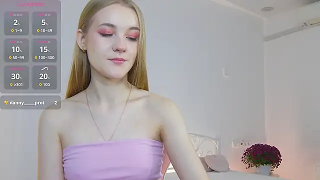 KumiKruz online show from November 2025 02:27:01 PM