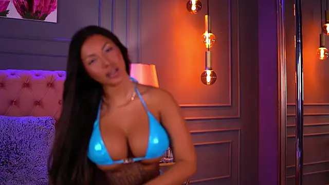 AishaaDevoe online show from July 2026 06:32:02 PM