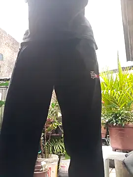 Dedede32 online show from October 2025 08:33:02 PM